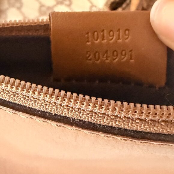 Vintage Gucci Bag - Picture 2 of 5